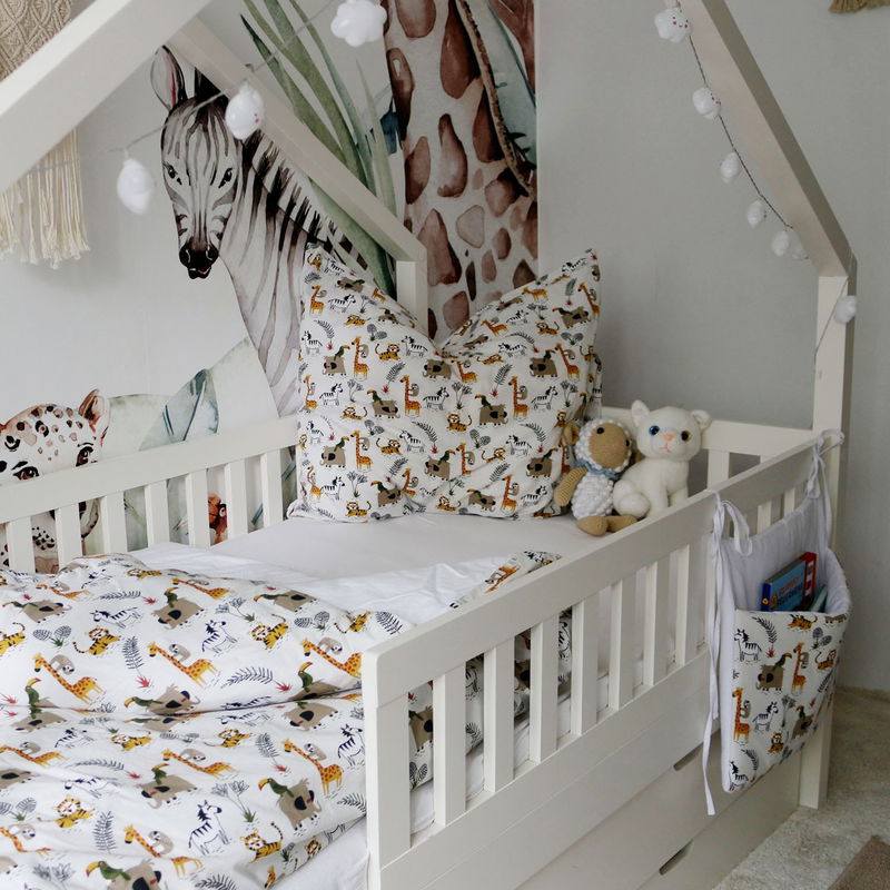 Clara Hausbett mit Funny Jungle Bettwäsche & Funny Jungle  Utensilo/ Bilderrechte: Hamide_66